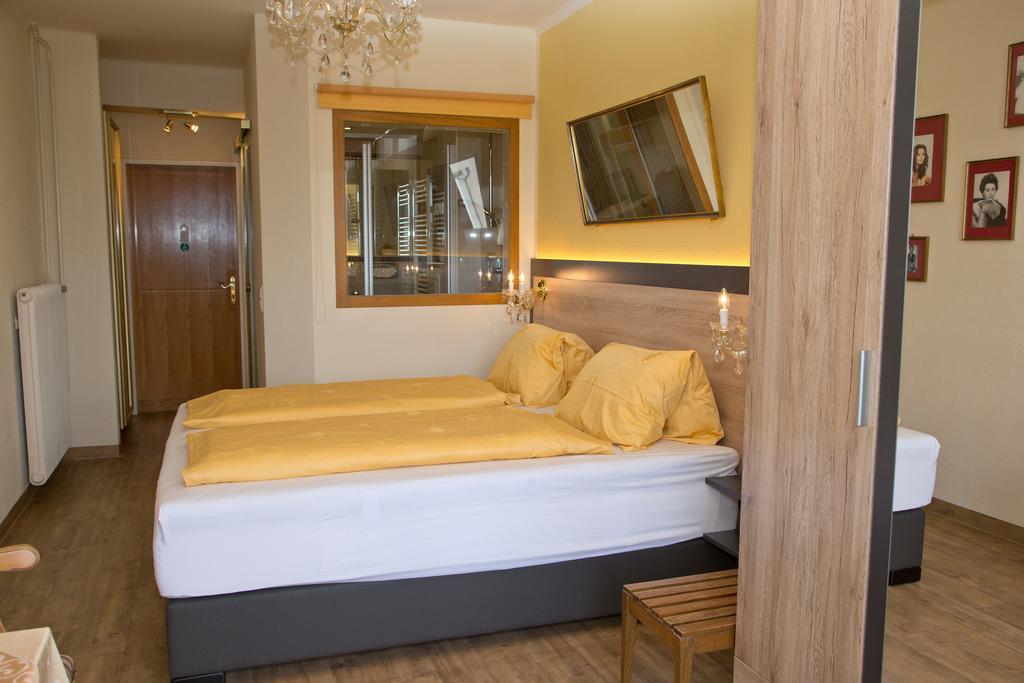 Villa Desiree - Hotel Garni - Adults Only Villach Exterior photo