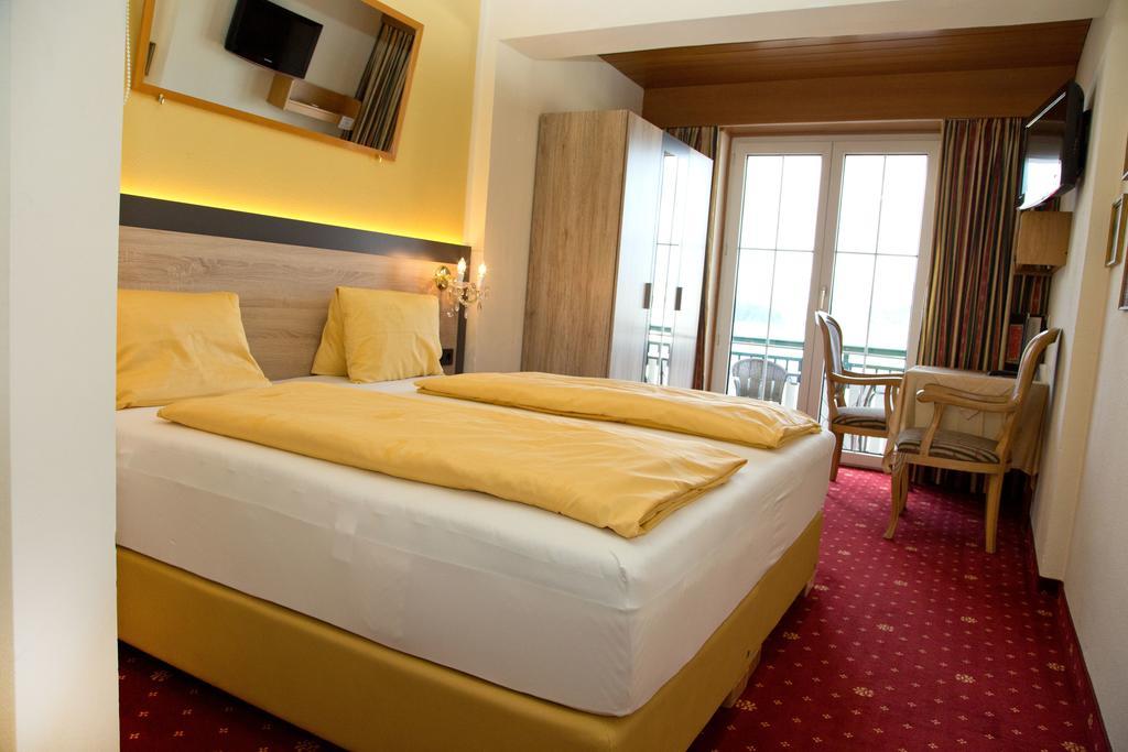 Villa Desiree - Hotel Garni - Adults Only Villach Exterior photo